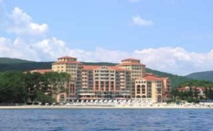 Първа Линия Елените с Аква Парк, All Inclusive до 11.09 в Хотел Роял Парк