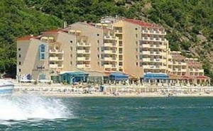 На Плажа в <em>Елените</em> Лято 2019, All Inclusive с Аква Парк до 11.07 от Хотел Роял Бей