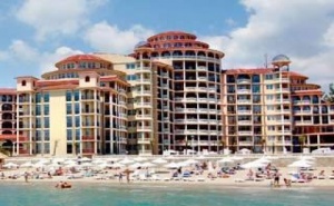 На Първа Линия в <em>Елените</em> Лято 2019, All Inclusive и Аква Парк до 11.07 от Хотел Андалусия