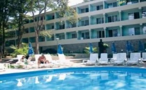 Горещо Лято 2019 в <em>Китен</em>, All Inclusive за Двама до 07.07 от Хотел Ариана