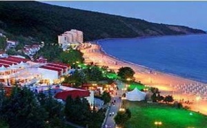 Семейна Почивка Лято 2019 в <em>Елените</em>, All Inclusive с Безплатен Аквапарк до 11.07 от Вили <em>Елените</em>