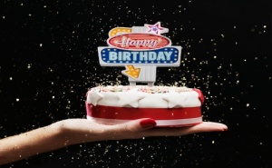 Светеща Украса за Торта - Happy Birthday