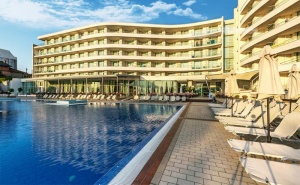 Слънчево Лято в <em>Несебър</em>! All Inclusive + Басейни, Джакузи, Волейболно Игрище и Анимация за Деца в Хотел Феста Панорама 4*!
