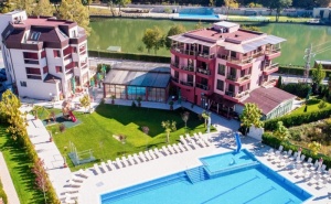 Пролетна Spa Почивка с Минерална Вода в <em>Огняново</em>. 2, 3 или 4 Нощувки със Закуски и Вечери + Релакс Зона и Басейни с Топла Вода в Хотел Елеганс Спа!