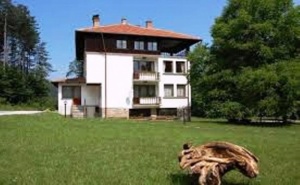 Почивка за Двама в Чичо Томовата Колиба, <em>Трявна</em>