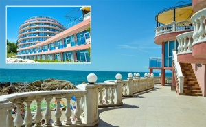 All Inclusive, Първа Линия, 3 Басейна + Шезлонг и Чадър на Плажа от Спа Хотел Сириус Бийч, Св.св Константин и Елена!