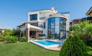 Почивка за Двама в Luxury House On Buzhaka, <em>Созопол</em>