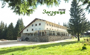 Делник в Природен Парк <em>Витоша</em>! Нощувка на човек със Закуска и Вечеря в Хижа Звездица
