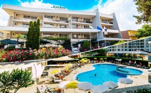 От 12.07 до 19.08 - 3+ Нощувки на човек на База All Inclusive + Басейн на 50 М. от Плажа в Хотел Кавказ Голдън Дюн****, Слънчев Бряг