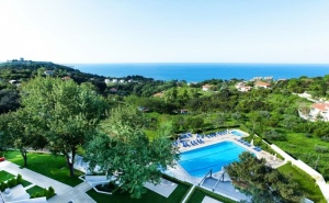 4-Звездна Почивка Край Платамон, Гърция! Нощувка на човек на База All Inclusive + Басейн и Трансфер до Плажа от Olympus Thea Hotel