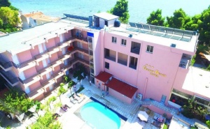 На 50 М от Плажа с Ол Инклузив за Седем Нощувки в Golden Beach Hotel - <em>Ситония</em>, Халкидики / 11.06.2019 - 01.07.2019
