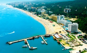 Юни и Септември в Златни Пясъци! Нощувка на База All Inclusive Light в Хотел Мечта на 100М. от Плажа!