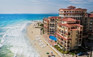 Първа Линия, All Inclusive + Аквапарк и Басейн в Хотел Атриум Бийч, К.к. Елените!