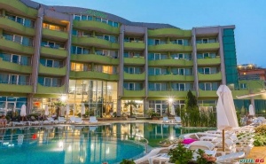 На Самия Плаж в <em>Несебър</em> за Лято 2021, Ultra All Inclusive през Юни в Хотел Мпм Арсена