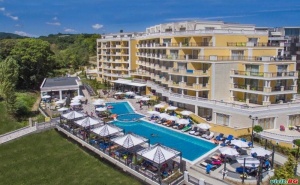 Last Minute на Брега на Морето с Плаж, All Inclusive След 26.08 в Топ Хотел Марина Сандс, Обзор