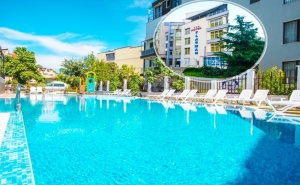 Нощувка на човек на База All Inclusive + Басейн в Хотел Флагман***, на 70М. от Плаж Хармани, <em>Созопол</em>