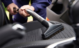С Грижа за Автомобила. Пране на Седалки или Целия Салон от Bubbles Cleaning, София!