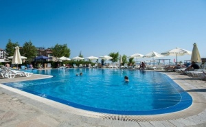 Преференциални Цени за All Inclusive и на Самия Плаж в Хотел Оазис Дел Маре - Лозенец за Една Нощувка на човек / 13.08.2019 - 25.08.2019