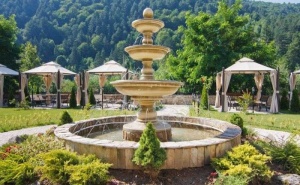 Коледна Ваканция в Балнеокомплекс Свети Спас 4* - Велинград, Пакет от Три Нощувки със Закуски, Вечери и Празнични Програми