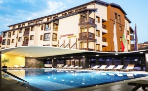 Нощувка на човек на база All Inclusive + басейн и уелнес пакет в Каза Карина****, Банско