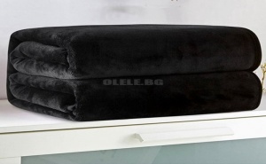 Черно Пухкаво Одеяло Solid Blanket