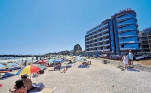 All Inclusive на 20 М от Плажа на Поморие в Хотел Съни Бей