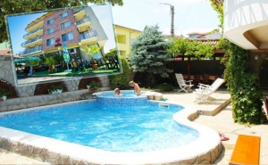 Нощувка на човек на База All Inclusive + Басейн в Семеен Хотел М2, <em>Приморско</em>