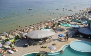 Ultra All Inclusive Почивка на Брега на Плажа в Несебър, в Хотел Арсена с Чадър и Шезлонг на Плажа и Басейна /14.09.-20.09.2020/