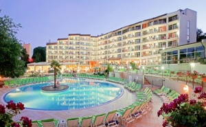 Нощувка на човек на база All Inclusive в хотел Мадара****, Златни Пясъци
