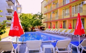 Нощувка на човек на База All Inclusive + Басейн в Хотел Риор, <em>Слънчев бряг</em>! Дете до 12Г. – Безплатно