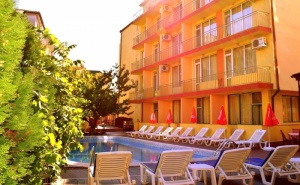 Нощувка на човек на База All Inclusive + Басейн в Хотел Риор, Слънчев Бряг. Дете до 12Г. – Безплатно