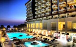 Ранни Записвания за Лято 2021 в Кушадасъ, Турция! 7 Нощувки на База All Inclusive + Басейн, Собствен Плаж и Спа Зона в Ephesia Hotel 4* от Ню Сън Травел