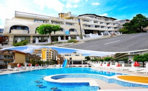 Ранни Записвания за Лято 2021! Нощувка на База All Inclusive на човек + Басейн на 50 М. от Плажа от Хотел Корона, <em>Свети Влас</em>. Дете до 13Г. - Безплатно
