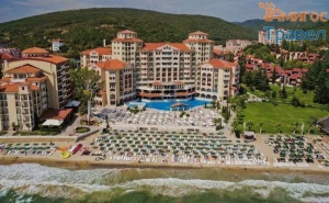 All Inclusive Почивка през Лятото в Хотел Роял Парк 4*, Елените - Една Нощувка, Безплатен Шезлонг и Чадър на Басейна  / 06.07.2021 г. - 23.08.2021 г./
