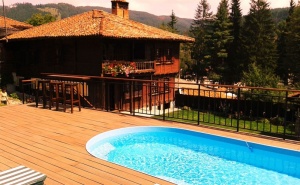 Делник в Копривщица! Наем за 1, 2, 3, 4 или 5 Нощувки на Къща с Капацитет 9 Човека + Барбекю от Траянова Къща