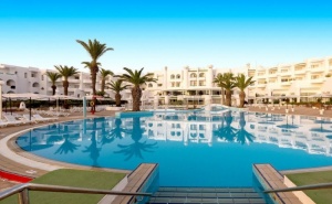 Почивка в Тунис. Самолетен билет от София + 7 нощувки на база All Inclusive на човек в хотел El Mouradi Skanes 4*, Хамамет