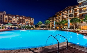 Нощувка на човек на База All Inclusive + Басейн и Релакс Зона от Мурите Клуб Хотел, до <em>Банско</em>