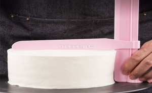 Уред за Заглаждане на Торта Adjustable Cake Smoother