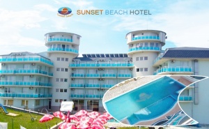 Нощувка на човек на База All Inclusive Light + Басейн в Хотел Сънсет Бийч***, Лозенец. Дете до 12.99Г. – Безплатно