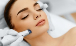Лазерно Подмладяване на Лице и Шия от Bloom Beauty By M&k, София