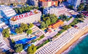 Нова Година в Златни Пясъци! Две Нощувки на човек на База All Inclusive + Празнична Вечеря и Програма + Басейн в Хотел Калиакра Палас****