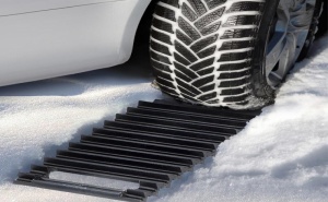 Подложка Против Боксуване за Автомобилни Гуми за Допълнително Сцепление в Снега