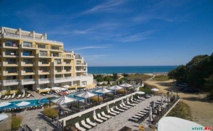 Лято 2024 на Първа Линия в <em>Обзор</em>, All Inclusive с Плаж до 30.06 в Хотел Марина Сандс