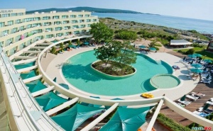 Лятна Почивка 2023 до Северния Плаж в Приморско, All Inclusive от 02.07 до 19.08 в Хотел Жерави
