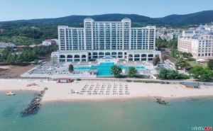 Топ Хотел All Inclusive с Чадър и Шезлонг на Плажа Цена на човек След 01.09 в Хотел Риу Палас, <em>Слънчев бряг</em>