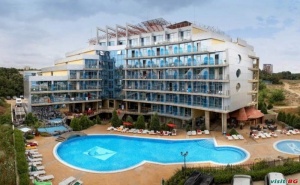 На Първа Линия Лято 2023 до Плаж Атлиман, All Inclusive до 16.07 в Хотел Каменец