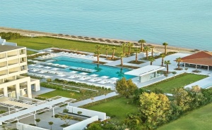 В Гърция на първа линия в хотел Grecotel Margo Bay and Club Turquoise, нощувка със закуска и вечеря /10.06.2022 г. - 29.06.2022 г./
