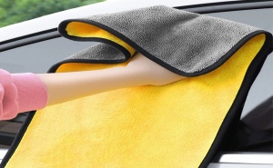 Мека Двуцветна Кърпа за Почистване на Автомобила