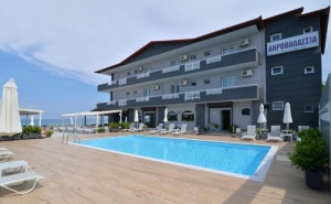 Лято 2023 в Гърция! 3+ Нощувки със Закуски и Вечери на човек + Басейн в Хотел Akrothalassia Hotel, <em>Лептокария</em> Олимпийска Ривиера