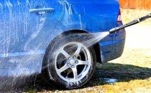 Външно и Вътрешно Почистване на Автомобил от Автомивка Нсс, Военна Рампа